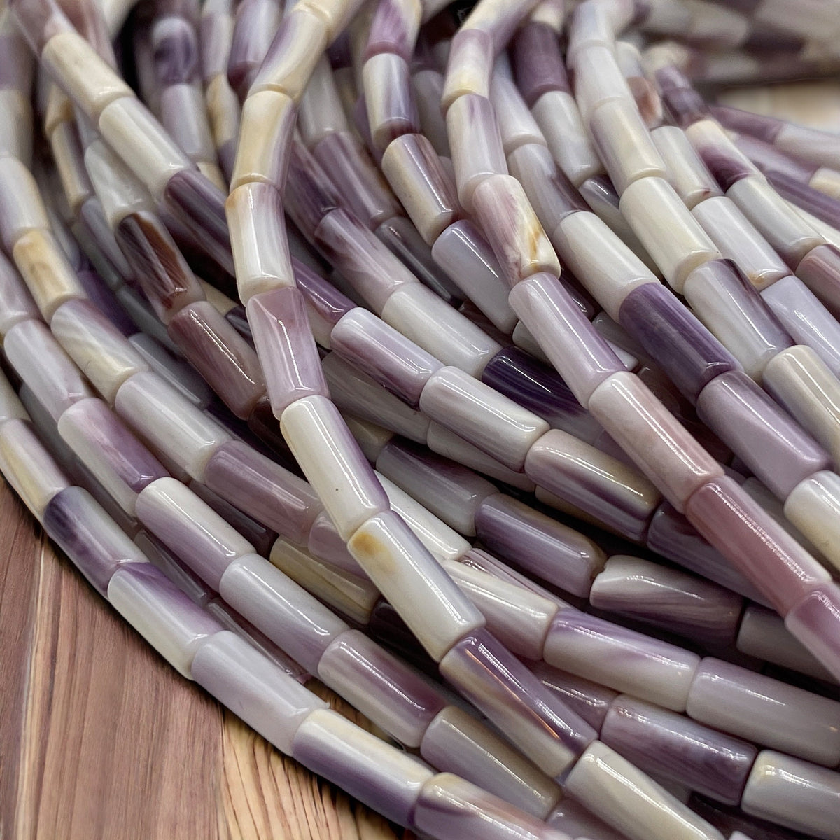 White Wampum Shell Beads Lavender-Tone USA East Coast Quahog - Never Dyed- Native American Style - Ideal For Wampum Belt Design - Tube 4X8mm