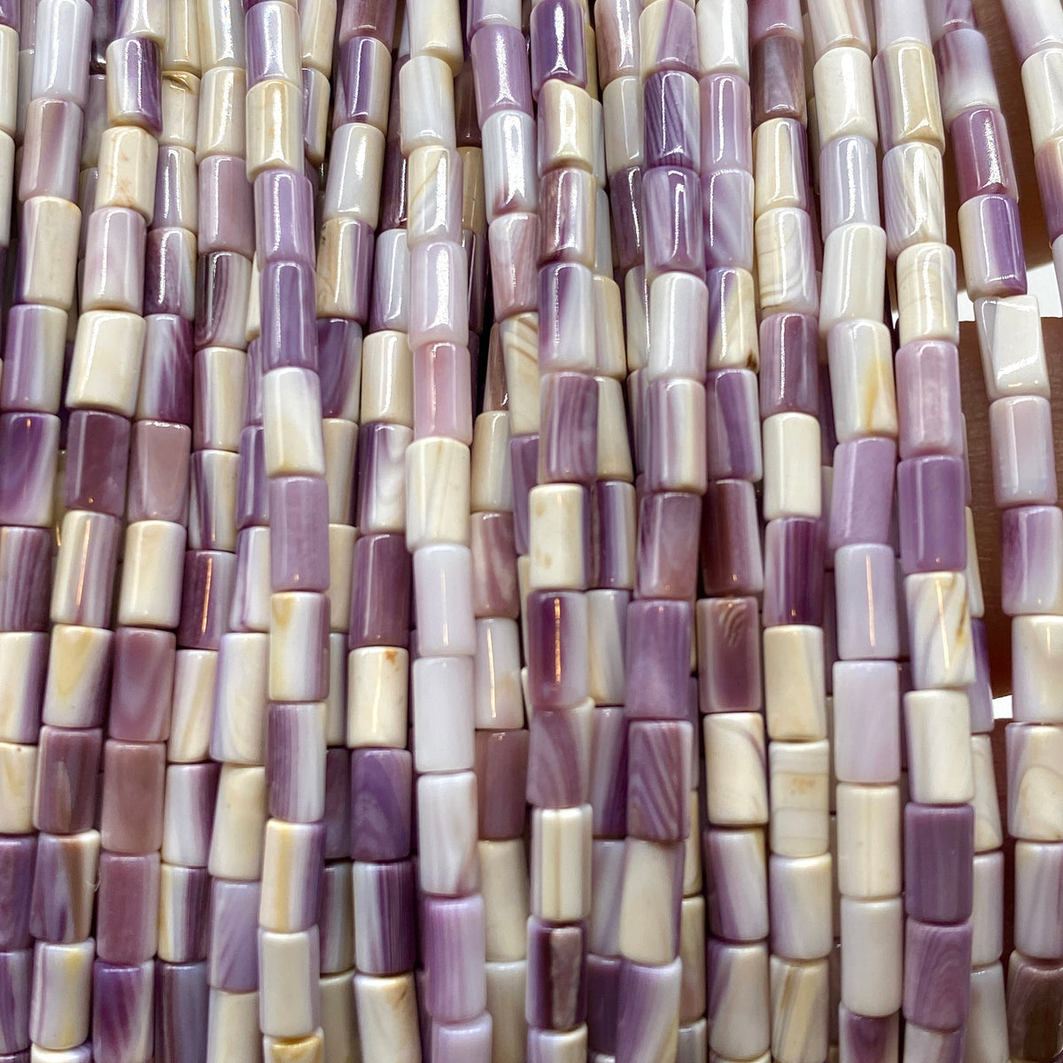 White Wampum Shell Beads Lavender Tone USA East Coast Quahog - Native American Style - Ideal  For Wampum Belt Design - Tube 3X5mm Tiny