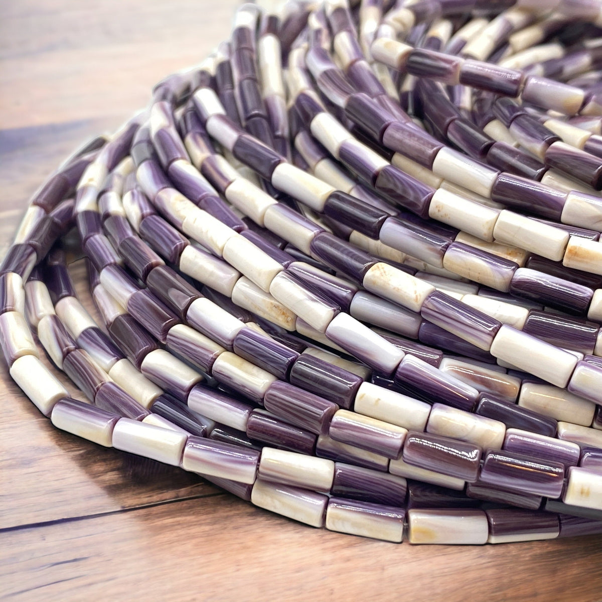 White Wampum Quahog Shell Beads with Lavender Tone USA East Coast Quahog - Native American Style - Ideal For Wampum Belt Design - Tube 4X8mm