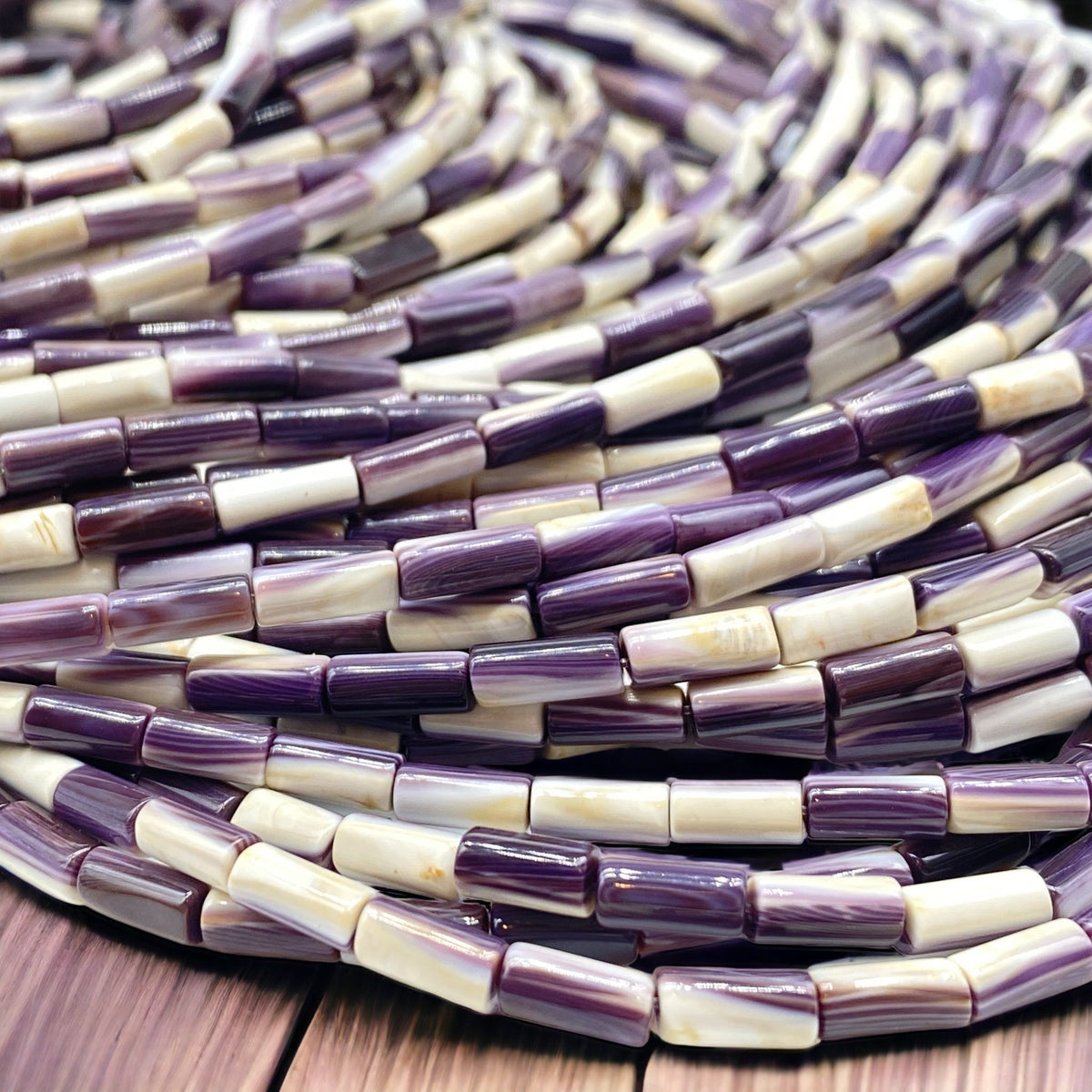 White Wampum Quahog Shell Beads with Lavender Tone USA East Coast Quahog - Native American Style - Ideal For Wampum Belt Design - Tube 4X8mm