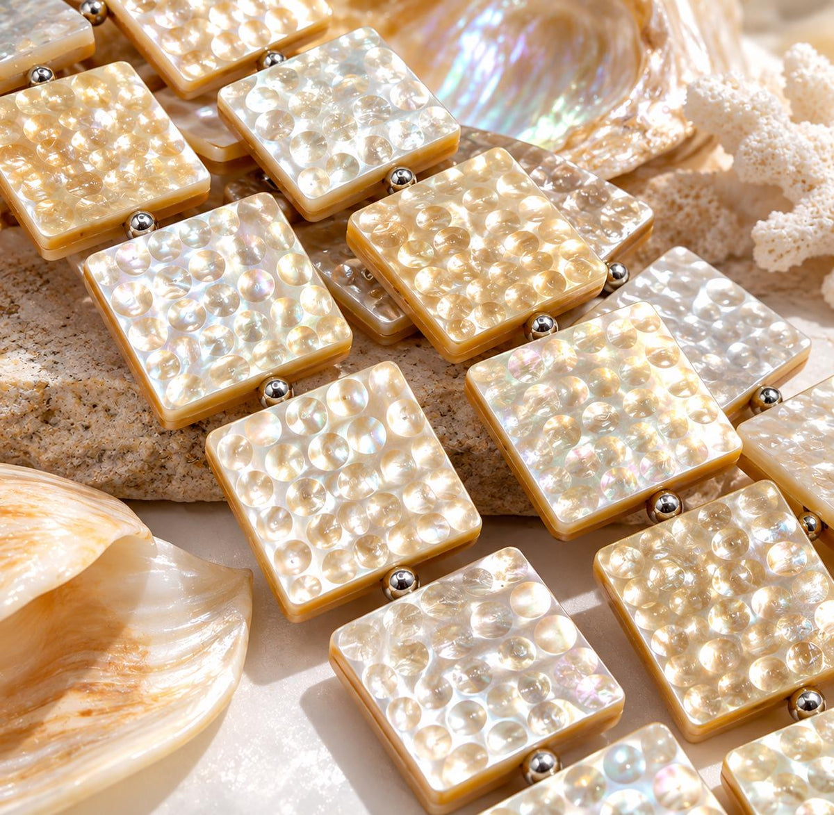 Champagne Lip Oyster Shell Beads Australia - 3D Bubble Texture - Natural Never Dyed - Iridescent Double Sided Square 20mm-  16 Pcs (G403)